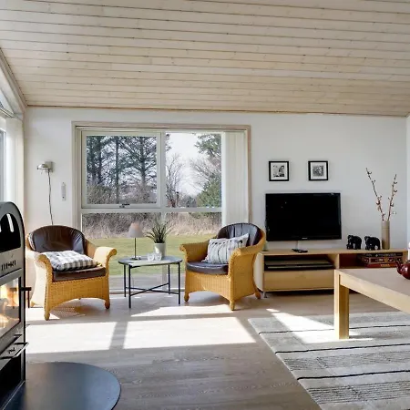 Holiday home Hampus - 500m From The Sea In Ne Jutland By Interhome *